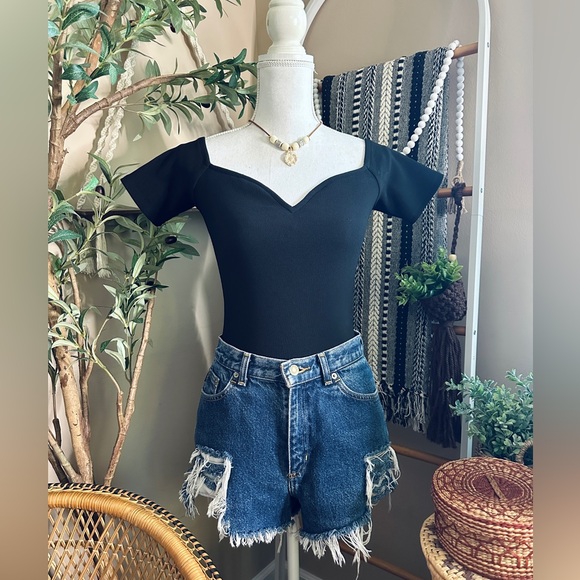 Express Black Ribbed Off Shoulder Sweetheart Neckline Bodysuit - Picture 1 of 8